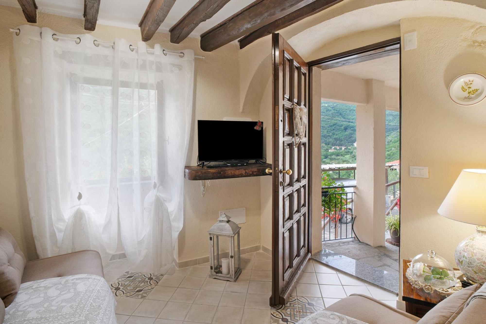 Agriturismo U' Spigu Nonna Annetta Nasino Екстериор снимка